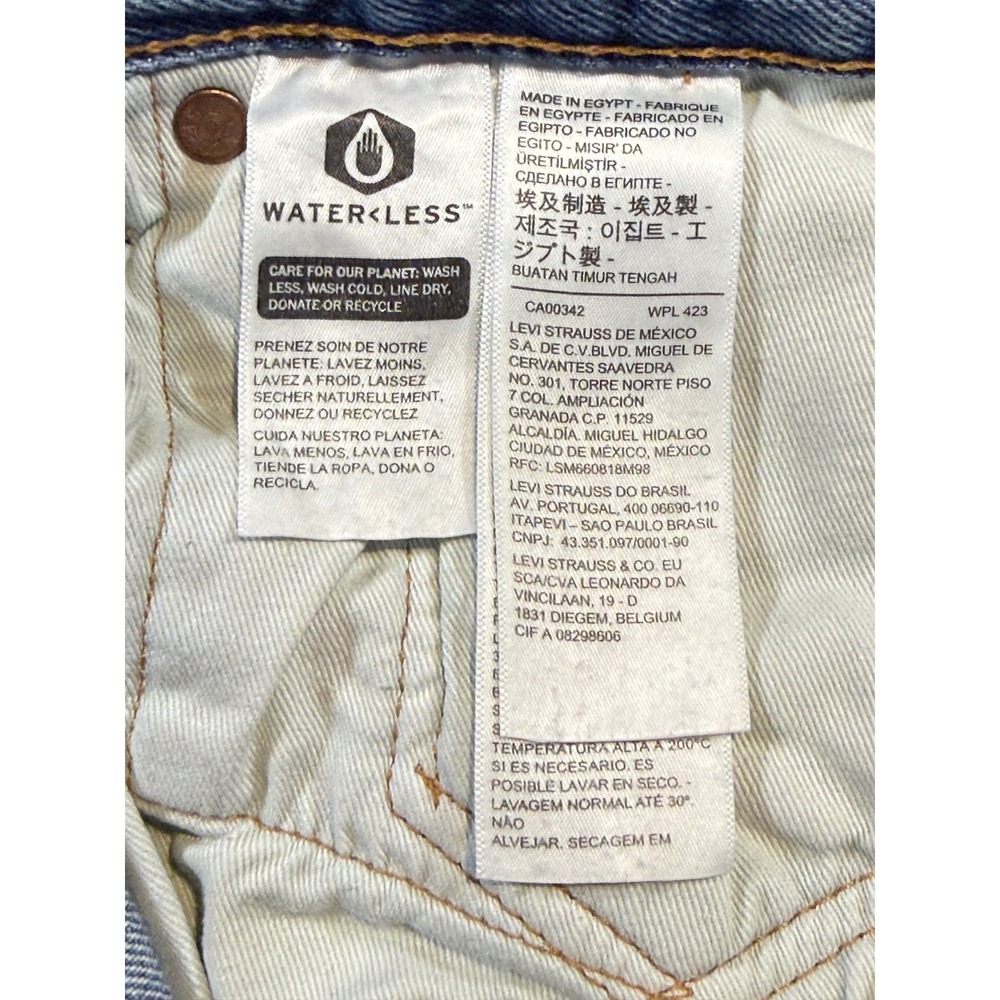 Levis Premium 501 Original Fit Jeans Mens 34x30 Light Wash Distressed Button Fly - Picture 4 of 9